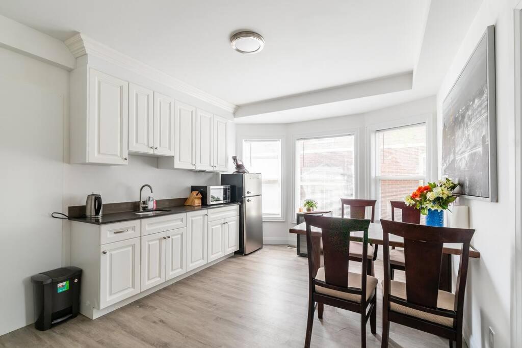Modern House Newly Furnished 3 Mins Drive To Fall