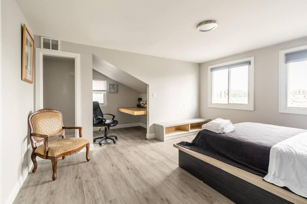 Modern House Newly Furnished 3 Mins Drive To Fall Holiday home