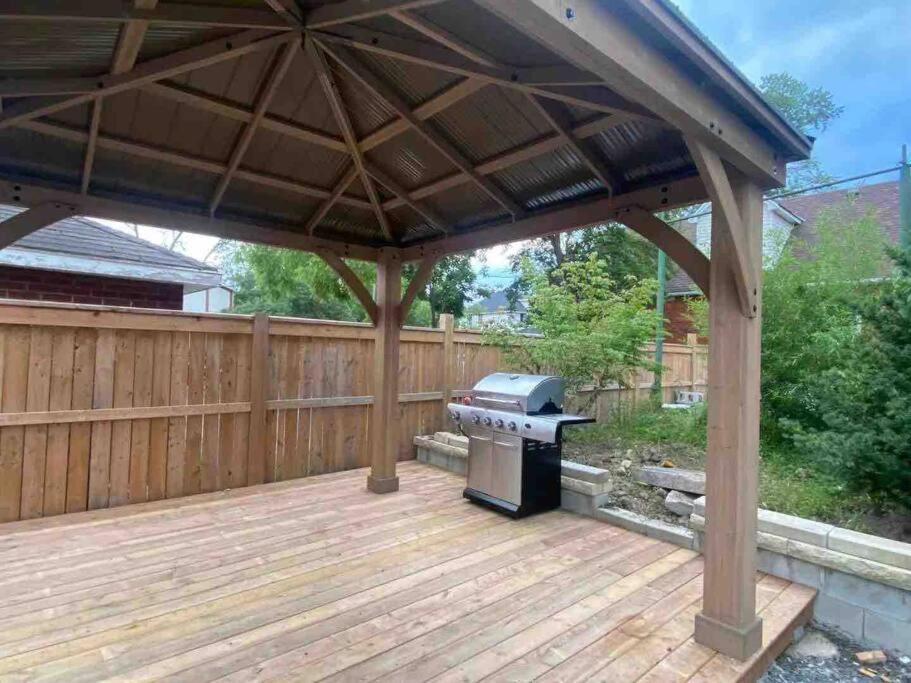Holiday home Modern House Newly Furnished 3 Mins Drive To Fall *