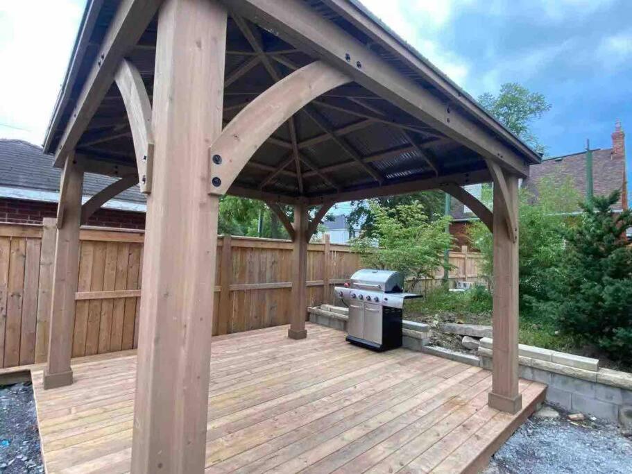 Modern House Newly Furnished 3 Mins Drive To Fall Holiday home